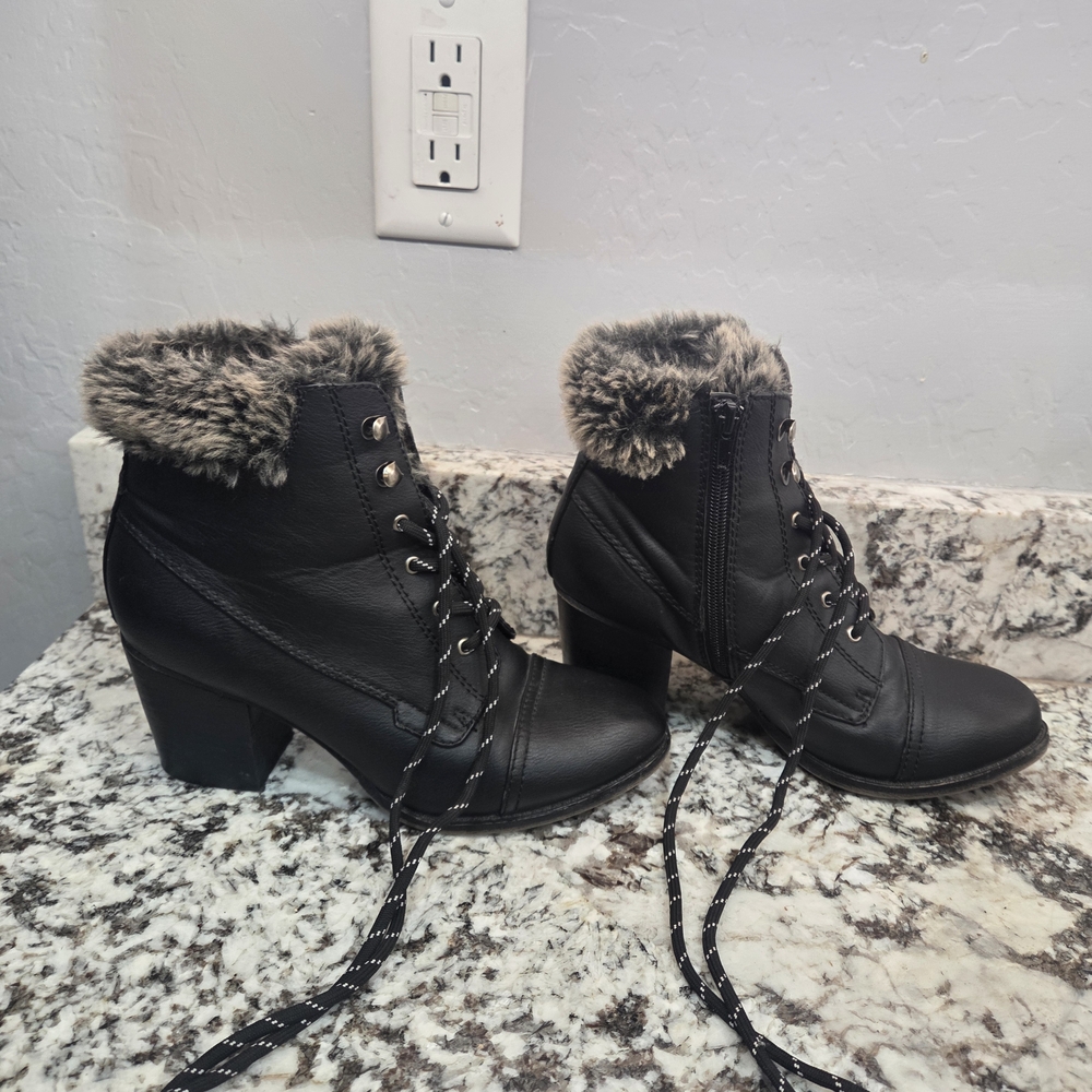 Vintage Chic Black Madden Women's‎ Black Faux Fur-Lined Ankle Boots- Size 8.5